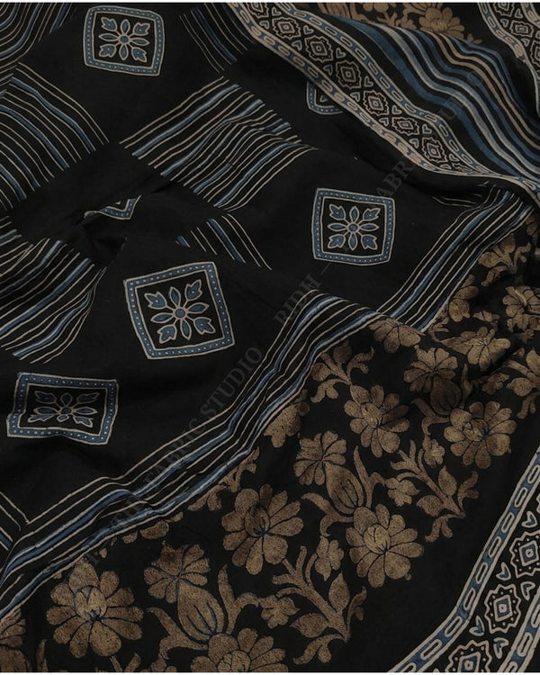 Black 1135 Ajrak Handblock Print Diamond Stripe — hand