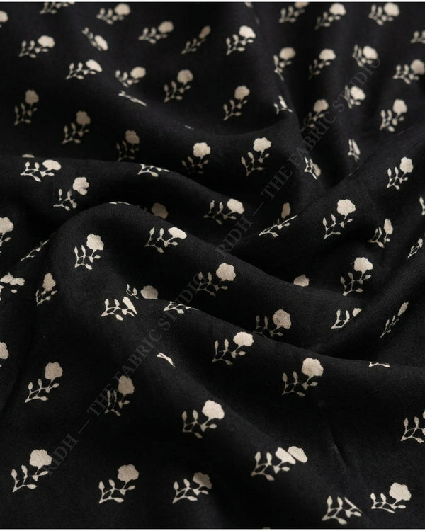 Black 1078 Muslin Prin Floral Buti — hand