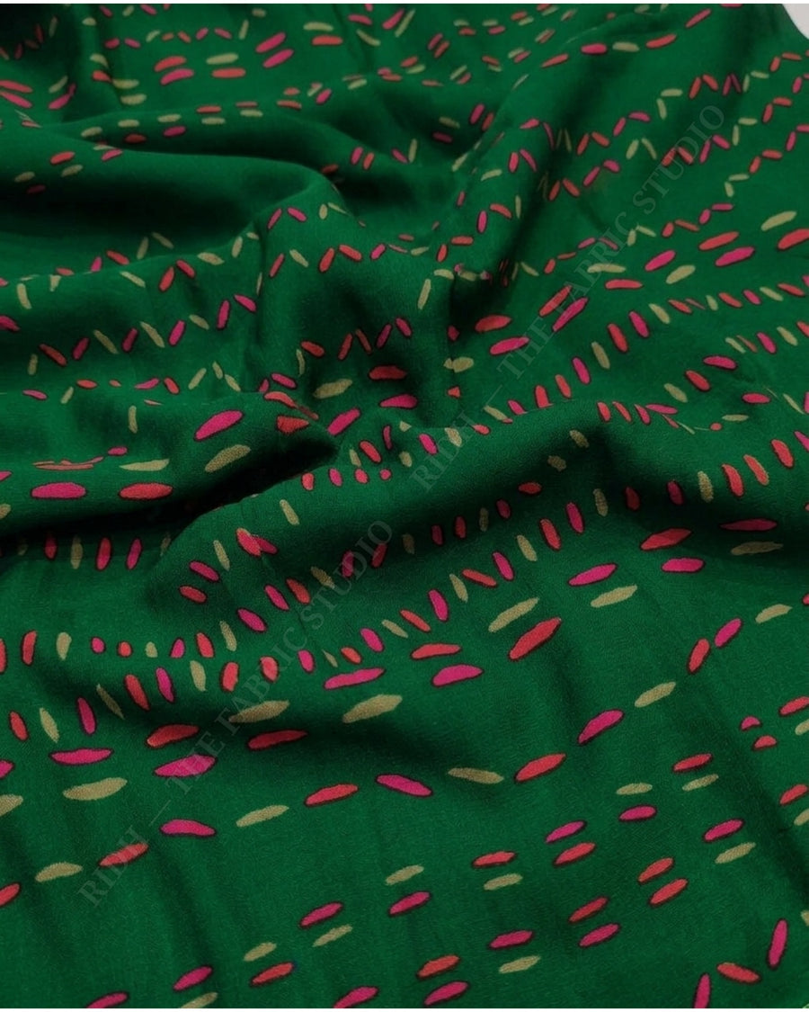 Emerald Green 1077 Musline Prn Dash Motif — hand