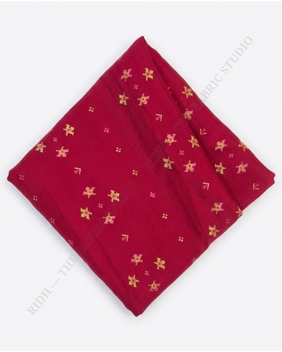 Rani Pink 1077 Musline Prn Star Buti — closeup