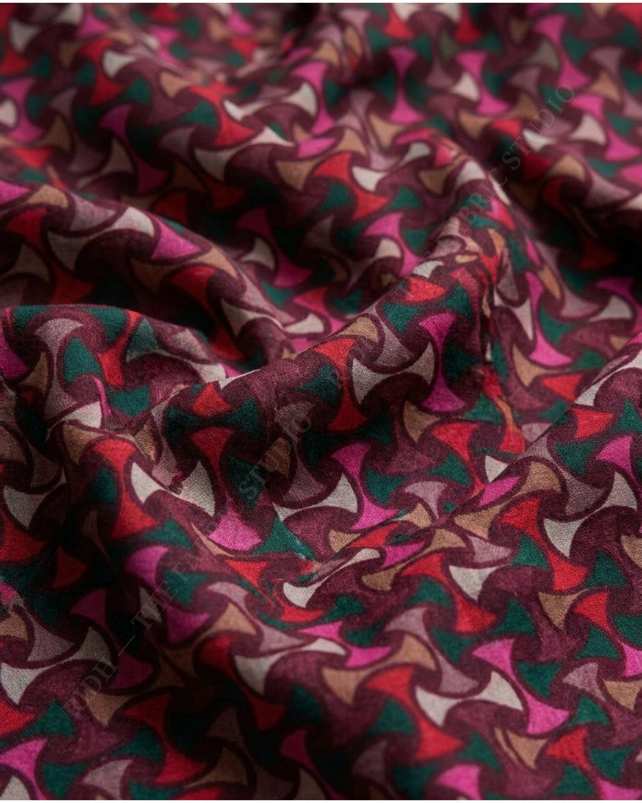 Maroon 23181 Mul Cotton Prn Fan Motif — hand