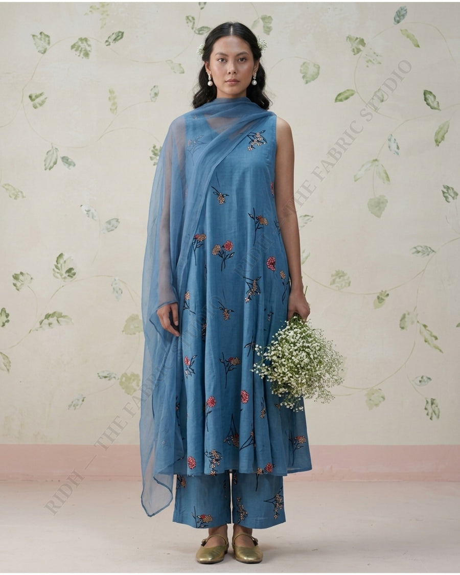 Steel Blue 1078 Muslin Prin Floral Buti — model