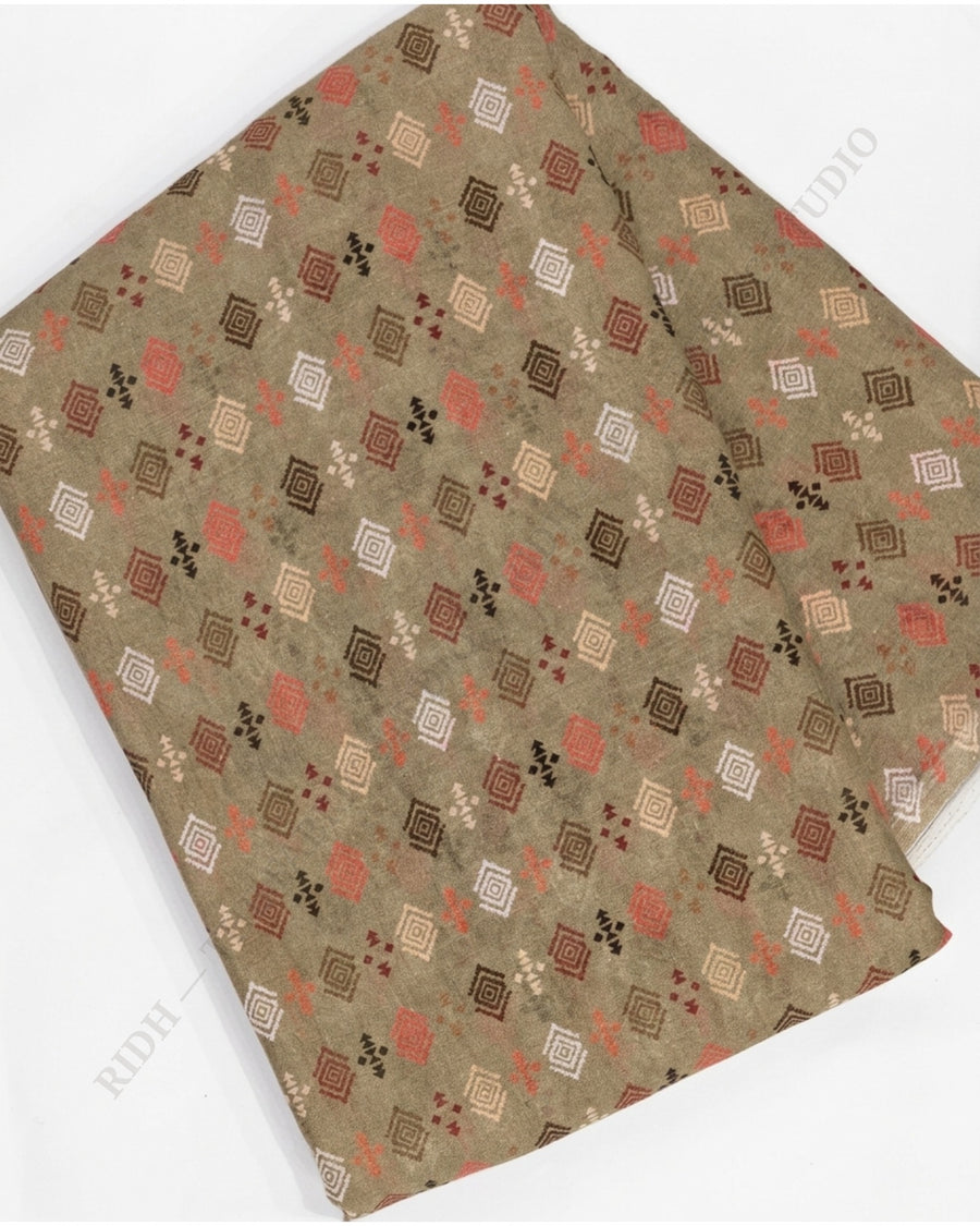 Beige 23161 Mul Cotton Prn Diamond Motif — closeup