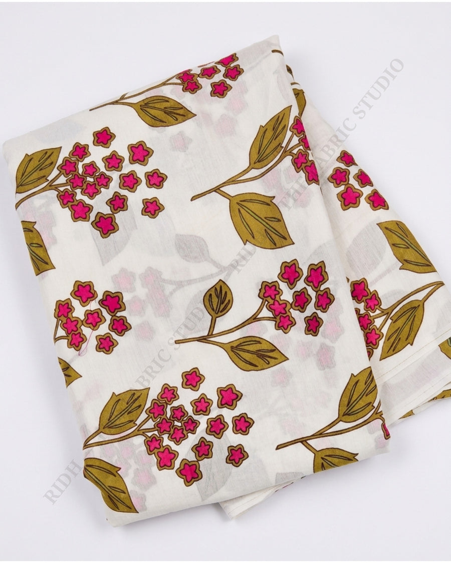 Ivory 1077 Musline Prn Floral Motif — closeup