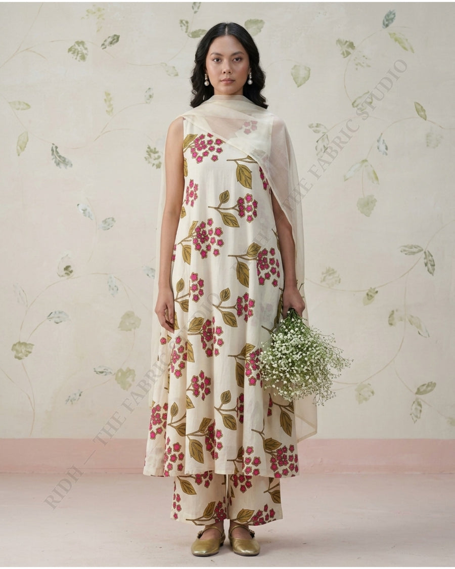 Ivory 1077 Musline Prn Floral Motif — model