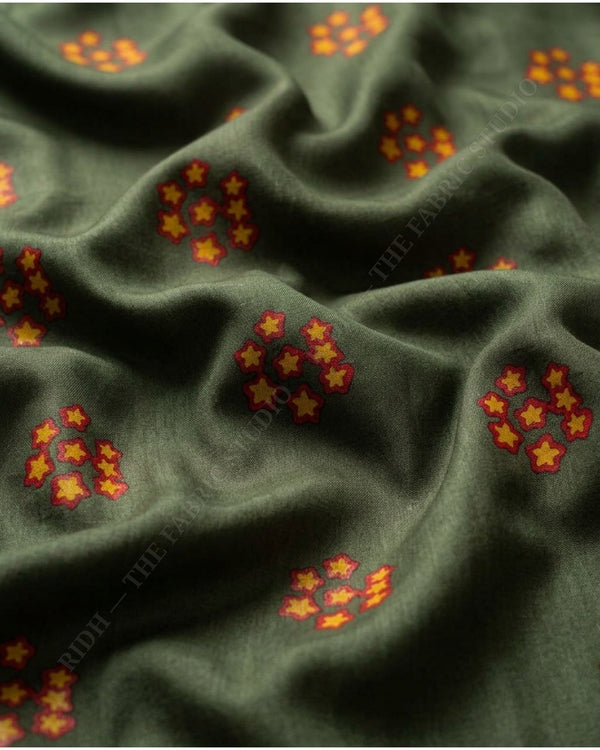 Olive Green 1077 Musline Prn Star Buti — hand