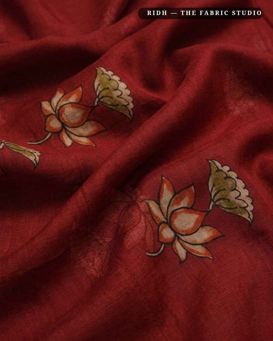 Red 593 Mul Chanderi Prn — hand