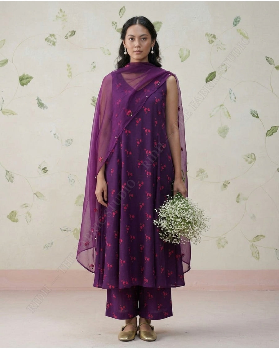 Purple 1078 Muslin Prin Floral Buti — model
